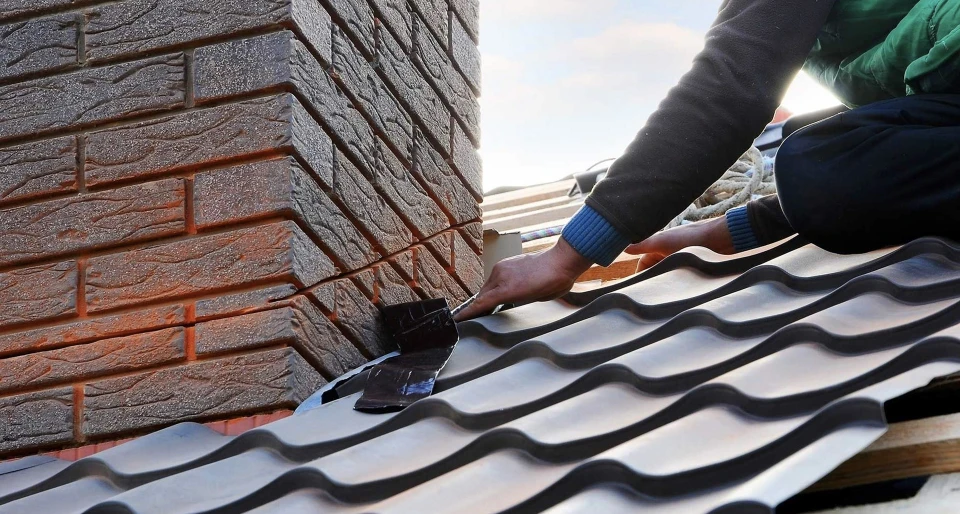 Ustensile de cuisine en cuivre rose avec finition martelée artisanale